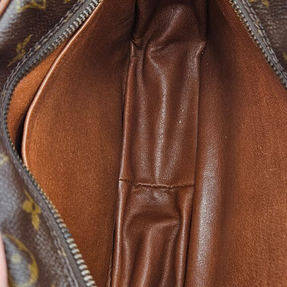 LV Monogram Migrator Nile - Picture 15 of 16